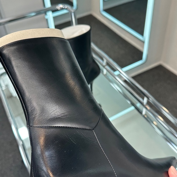 Gucci Bootie - Picture 6 of 8